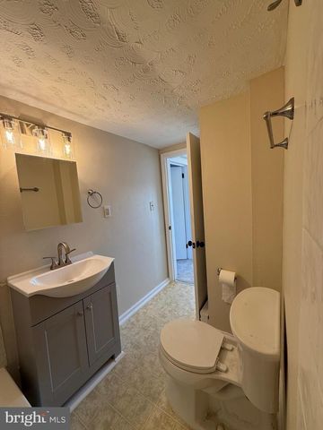 9199 FREDERICKSBURG TPKE, Woodford, VA 22580