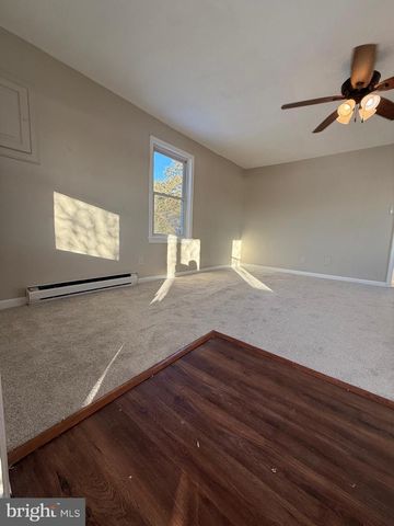 9199 FREDERICKSBURG TPKE, Woodford, VA 22580