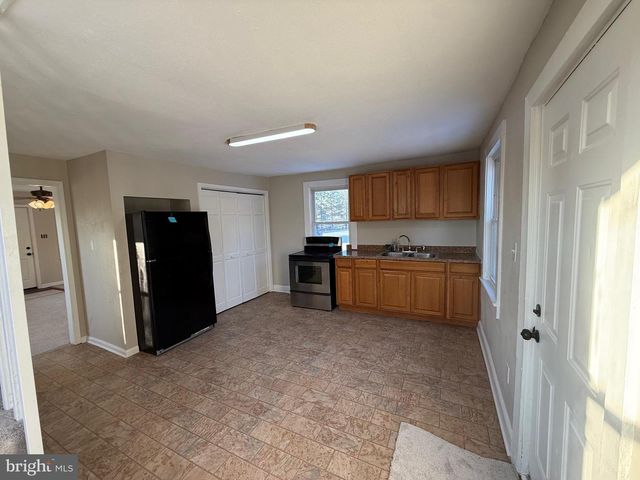 9199 FREDERICKSBURG TPKE, Woodford, VA 22580