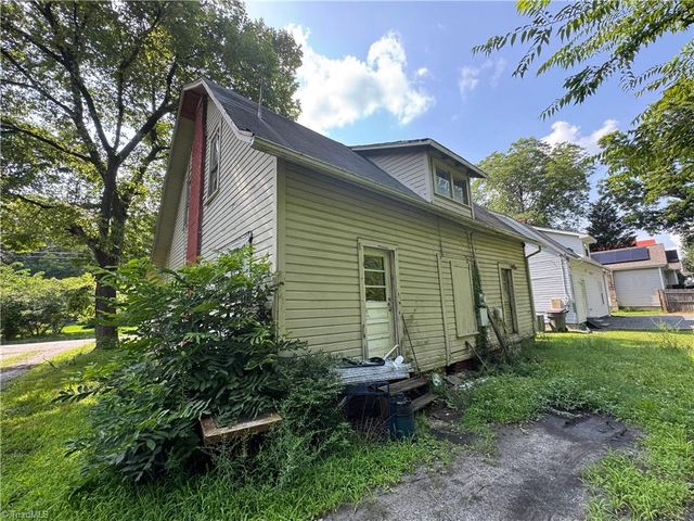 311 S Washington Avenue, Reidsville, NC 27320