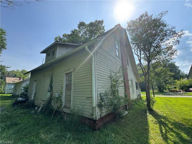 311 S Washington Avenue, Reidsville, NC 27320