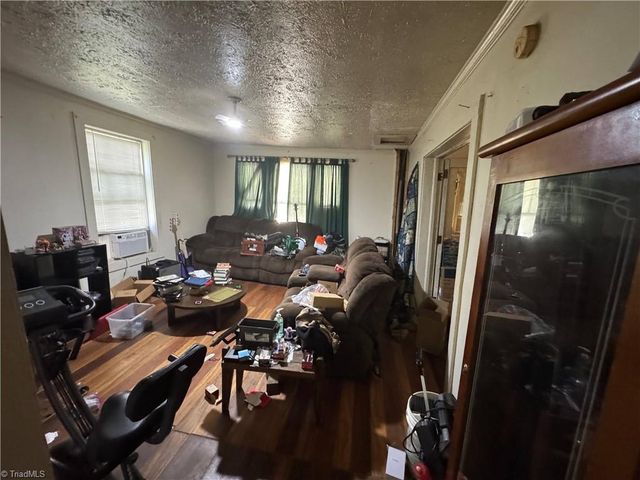 311 S Washington Avenue, Reidsville, NC 27320