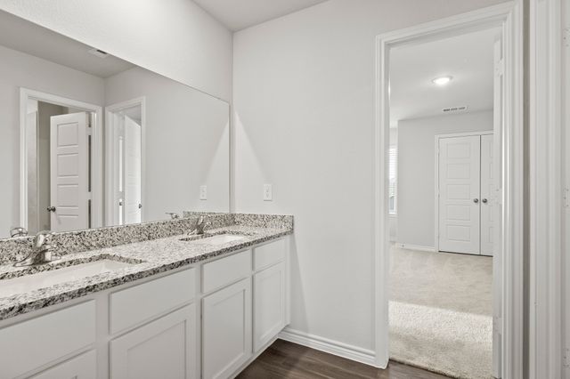 1032 Wingjet Way, Fort Worth, TX 76131