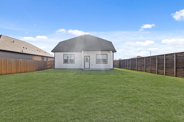 1032 Wingjet Way, Fort Worth, TX 76131