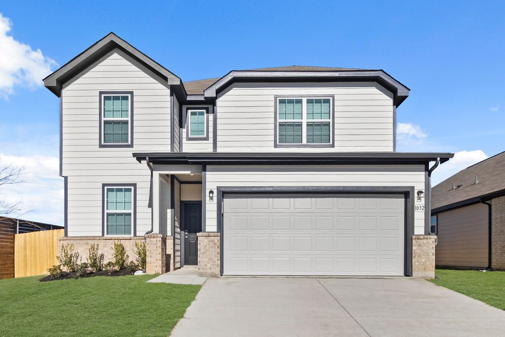 1032 Wingjet Way, Fort Worth, TX 76131