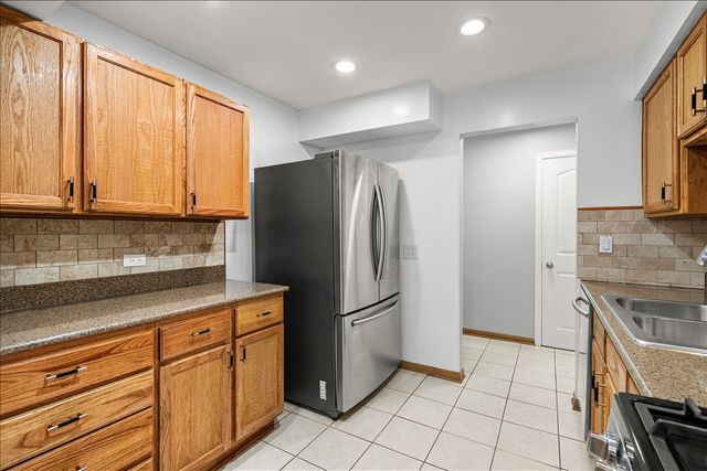 5300 Carriageway Drive 208, Rolling Meadows, IL 60008