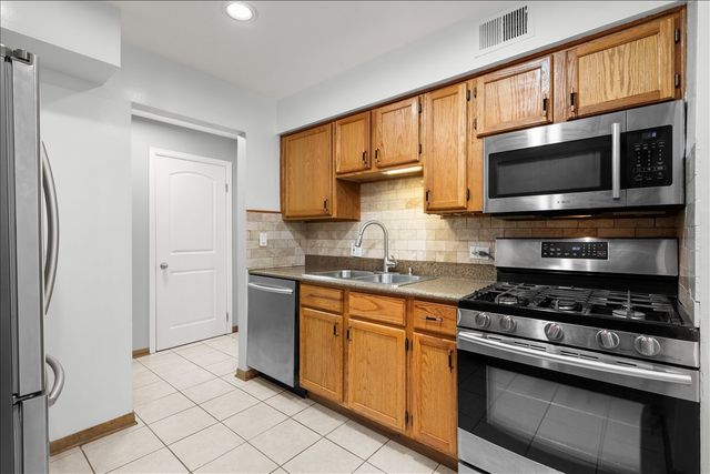 5300 Carriageway Drive 208, Rolling Meadows, IL 60008