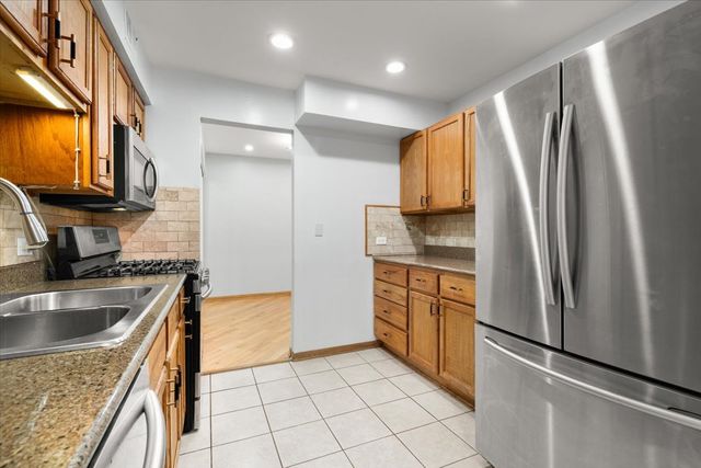 5300 Carriageway Drive 208, Rolling Meadows, IL 60008