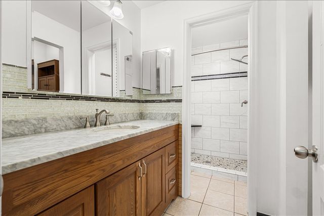 5300 Carriageway Drive 208, Rolling Meadows, IL 60008