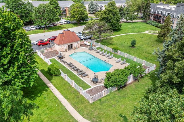 5300 Carriageway Drive 208, Rolling Meadows, IL 60008