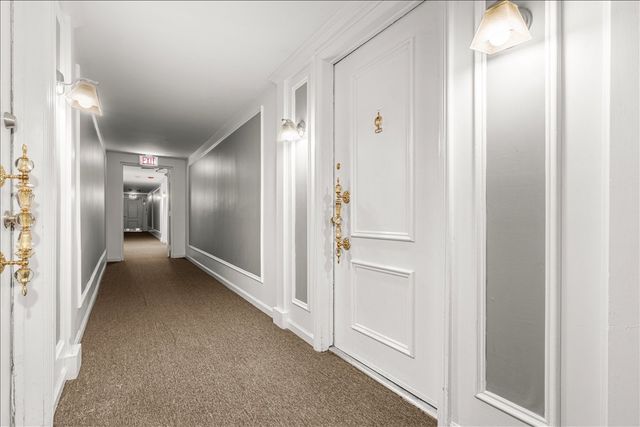 5300 Carriageway Drive 208, Rolling Meadows, IL 60008