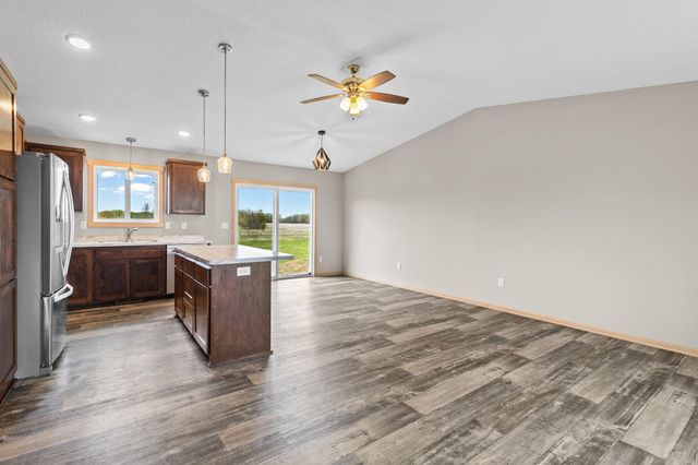 7711 Rolling Meadows Circle, Pine City, MN 55063