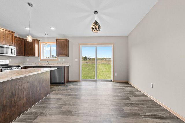 7711 Rolling Meadows Circle, Pine City, MN 55063