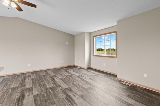 7711 Rolling Meadows Circle, Pine City, MN 55063
