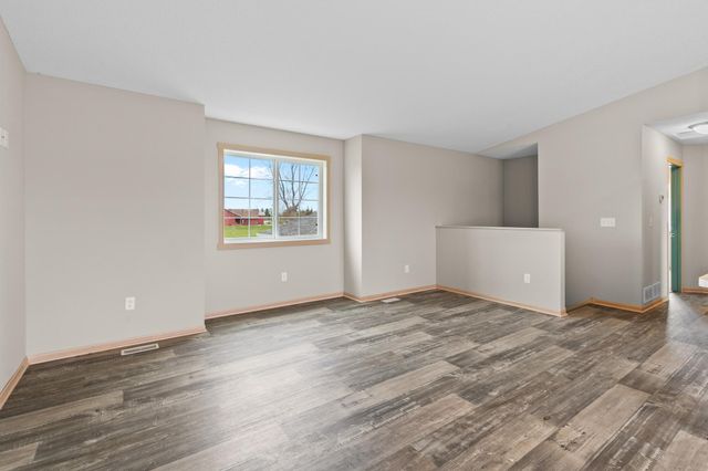 7711 Rolling Meadows Circle, Pine City, MN 55063
