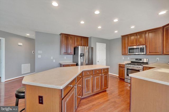 3128 S KING RICHARDS CT S, York, PA 17408