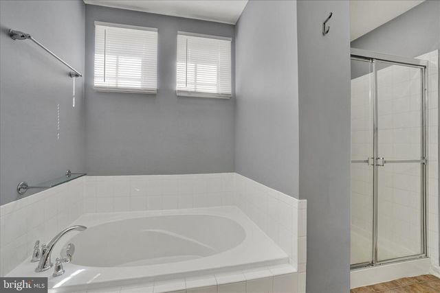 3128 S KING RICHARDS CT S, York, PA 17408