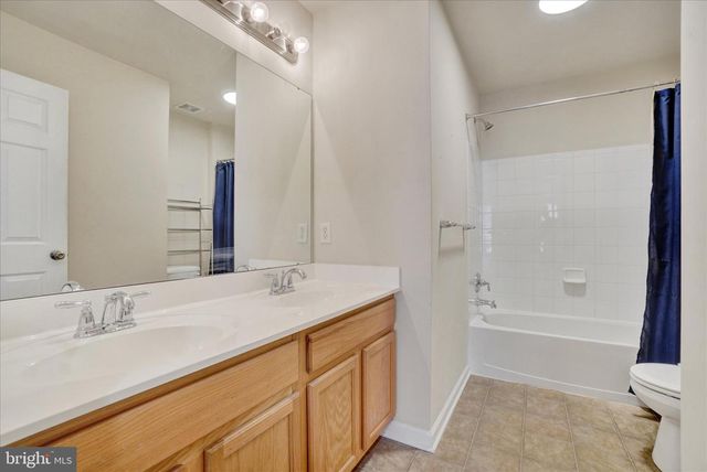 3128 S KING RICHARDS CT S, York, PA 17408