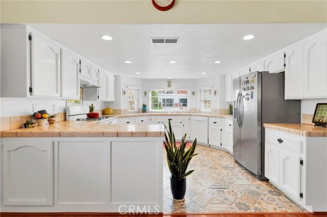 17750 Granada Drive, Victorville, CA 92395