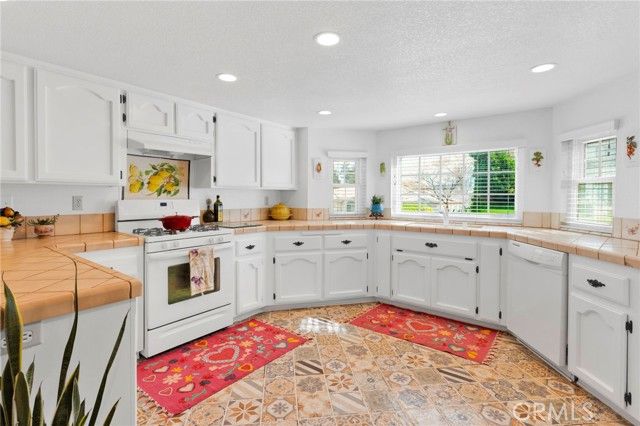 17750 Granada Drive, Victorville, CA 92395