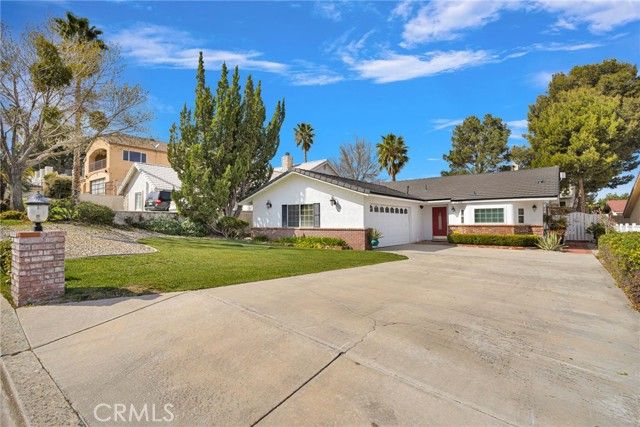 17750 Granada Drive, Victorville, CA 92395