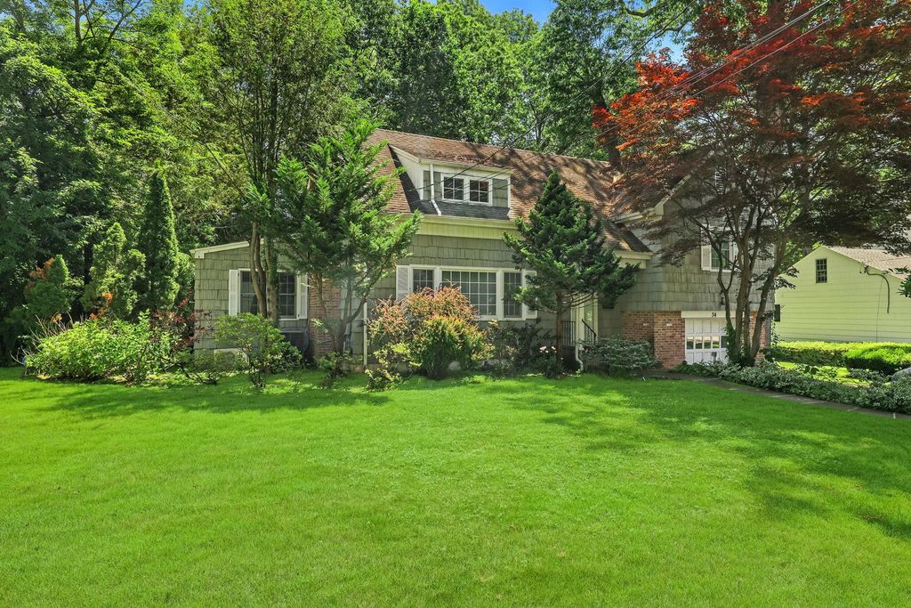 34 Woods Lane, Scarsdale, NY 10583