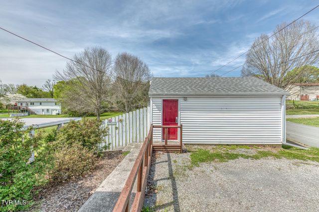 203 School Avenue, Blountville, TN 37617