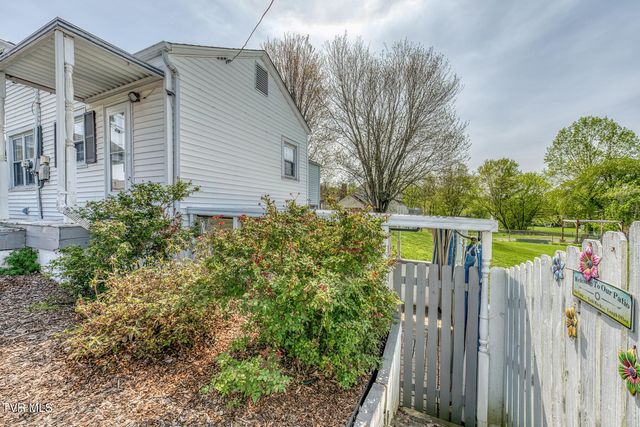 203 School Avenue, Blountville, TN 37617