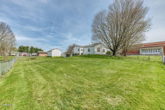 203 School Avenue, Blountville, TN 37617