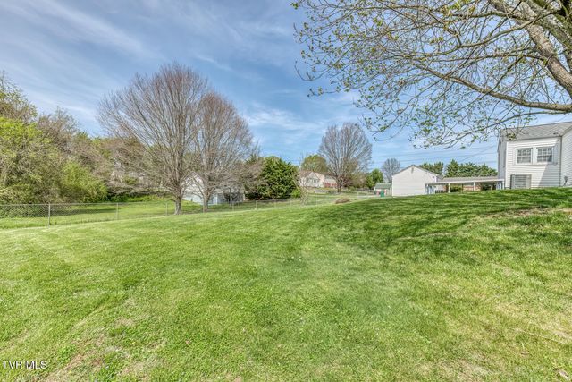 203 School Avenue, Blountville, TN 37617
