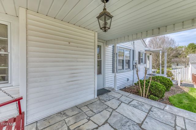 203 School Avenue, Blountville, TN 37617