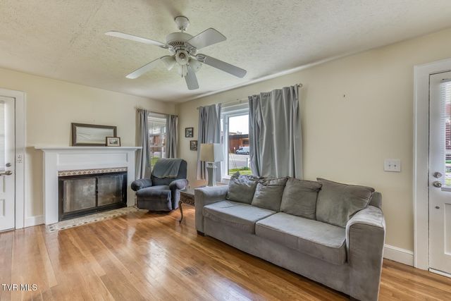 203 School Avenue, Blountville, TN 37617