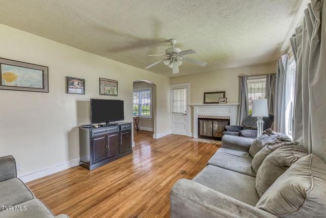 203 School Avenue, Blountville, TN 37617