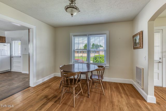 203 School Avenue, Blountville, TN 37617