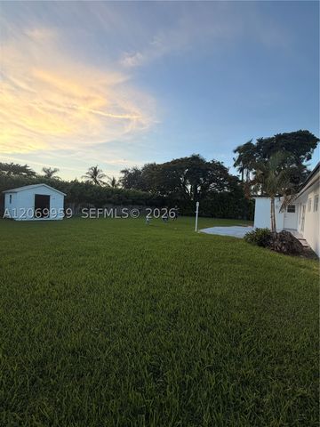 18608 SW 93rd Pl, Cutler Bay, FL 33157