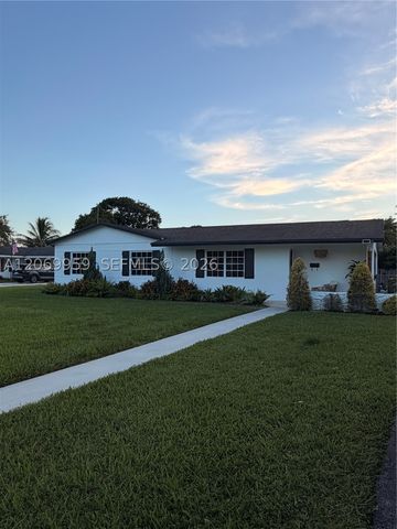 18608 SW 93rd Pl, Cutler Bay, FL 33157