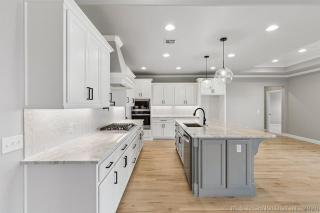 690 E 149th Street S, Glenpool, OK 74033