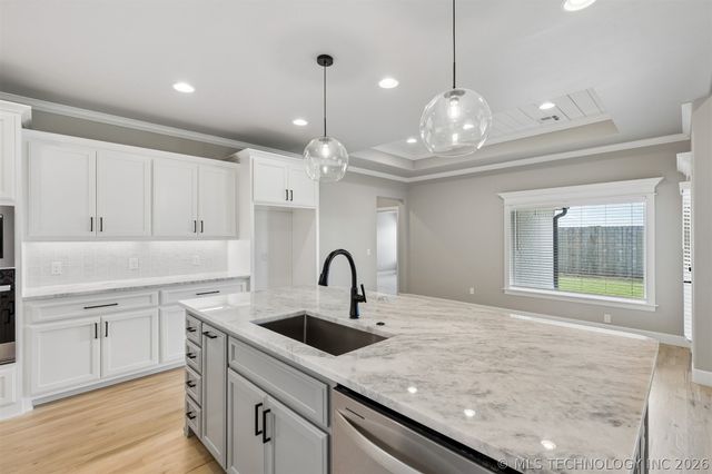 690 E 149th Street S, Glenpool, OK 74033