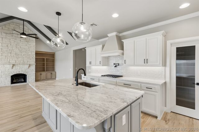 690 E 149th Street S, Glenpool, OK 74033