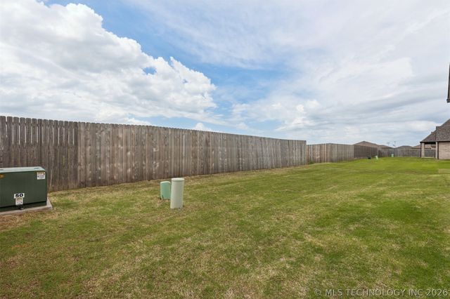 690 E 149th Street S, Glenpool, OK 74033