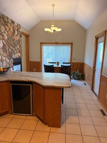 128 Tannery Rd, Westfield, MA 01085