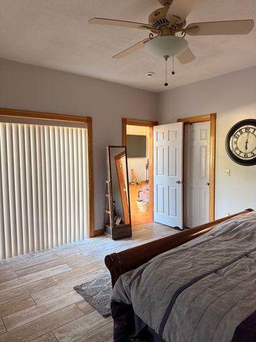 128 Tannery Rd, Westfield, MA 01085