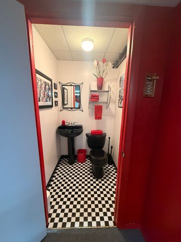 128 Tannery Rd, Westfield, MA 01085