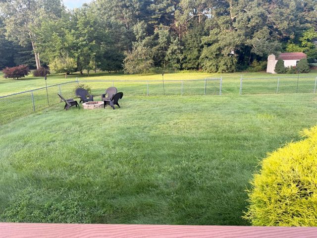 128 Tannery Rd, Westfield, MA 01085
