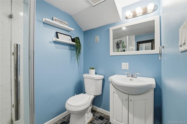 215 Monroe Street, Franklin Square, NY 11010