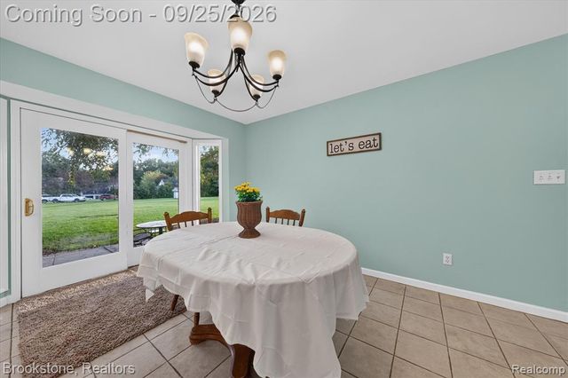 5390 Dillon Drive, White Lake, MI 48383