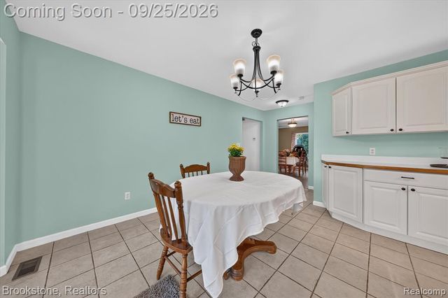 5390 Dillon Drive, White Lake, MI 48383