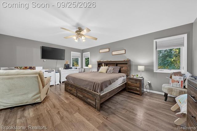 5390 Dillon Drive, White Lake, MI 48383
