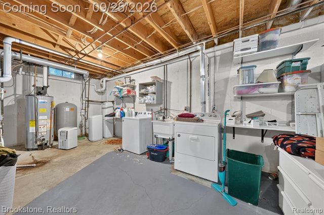 5390 Dillon Drive, White Lake, MI 48383