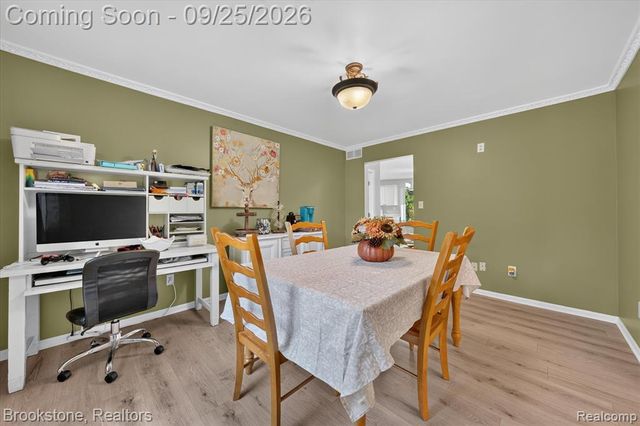 5390 Dillon Drive, White Lake, MI 48383